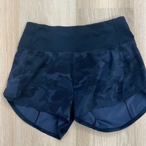 Lululemon Speed Up High-Rise Lined Short 4" Size 2